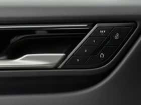 Porsche Macan (2026) thumbnail 34