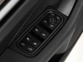 Porsche Macan (2026) thumbnail 36