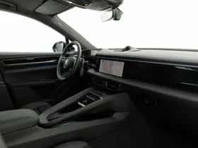 Porsche Macan (2026) thumbnail 7
