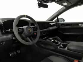 Porsche Cayenne (2024) thumbnail 3