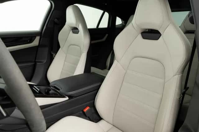 Porsche Panamera (2024) thumbnail 4