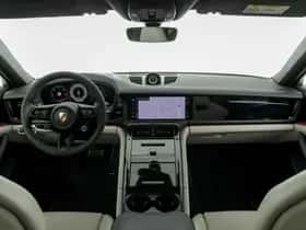 Porsche Panamera (2024) thumbnail 9