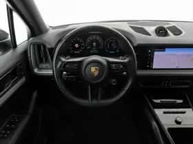 Porsche Cayenne (2024) thumbnail 13
