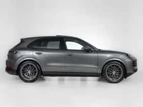Porsche Cayenne (2024) thumbnail 10