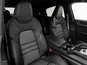 Porsche Cayenne (2024) thumbnail 8