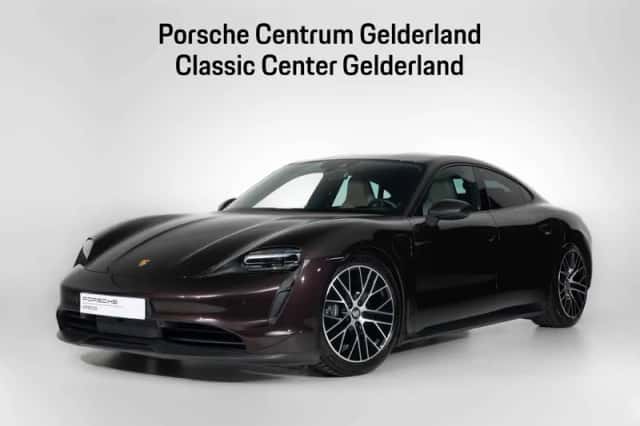 Porsche Taycan (2023) thumbnail 1