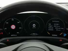 Porsche Taycan (2023) thumbnail 13