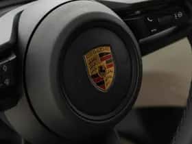 Porsche Taycan (2023) thumbnail 18