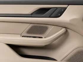 Porsche Taycan (2023) thumbnail 20
