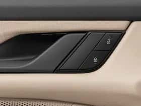 Porsche Taycan (2023) thumbnail 21