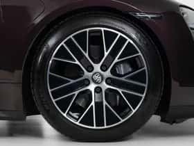 Porsche Taycan (2023) thumbnail 22
