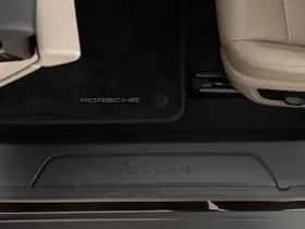 Porsche Taycan (2023) thumbnail 34