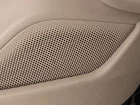 Porsche Taycan (2023) thumbnail 36