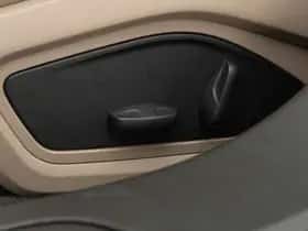 Porsche Taycan (2023) thumbnail 38