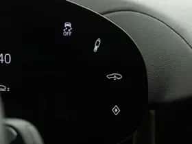 Porsche Taycan (2023) thumbnail 40