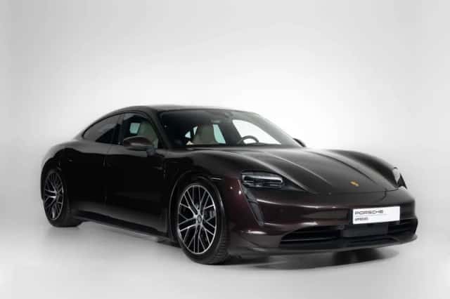 Porsche Taycan (2023) thumbnail 5
