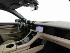 Porsche Taycan (2023) thumbnail 7