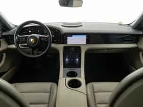 Porsche Taycan (2023) thumbnail 9
