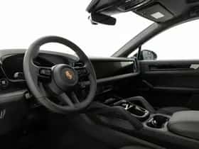 Porsche Cayenne (2026) thumbnail 3