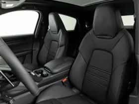 Porsche Cayenne (2026) thumbnail 4