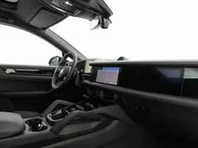 Porsche Cayenne (2026) thumbnail 7