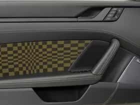Porsche 911 (2026) thumbnail 13