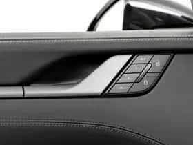 Porsche 911 (2025) thumbnail 36