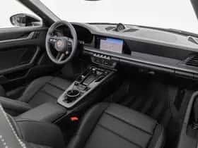 Porsche 911 (2025) thumbnail 7