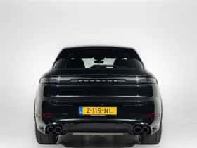 Porsche Cayenne (2024) thumbnail 15