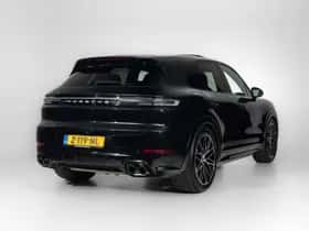 Porsche Cayenne (2024) thumbnail 6