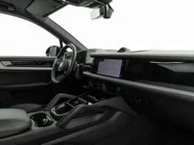 Porsche Cayenne (2024) thumbnail 7