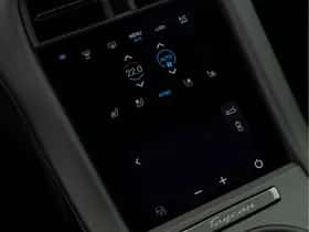 Porsche Taycan (2024) thumbnail 14