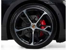 Porsche Taycan (2024) thumbnail 23