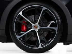 Porsche Taycan (2024) thumbnail 24