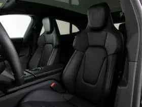 Porsche Taycan (2024) thumbnail 4