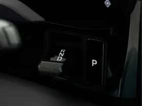 Porsche Taycan (2024) thumbnail 44