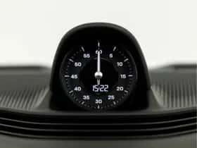 Porsche Taycan (2024) thumbnail 45
