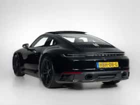 Porsche 911 (2025) thumbnail 2