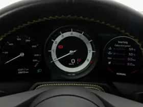 Porsche 911 (2025) thumbnail 17