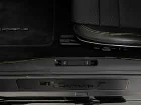 Porsche 911 (2025) thumbnail 35