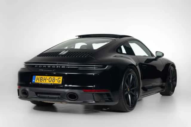 Porsche 911 (2025) thumbnail 6