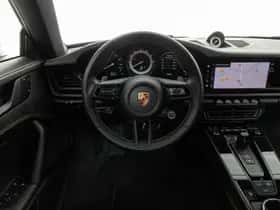 Porsche 911 (2025) thumbnail 9