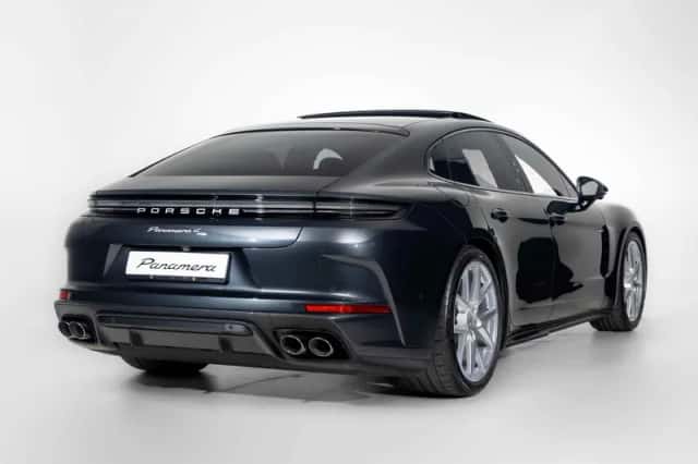 Porsche Panamera (2025) thumbnail 2
