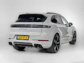 Porsche Cayenne (2024) thumbnail 6