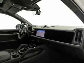 Porsche Cayenne (2024) thumbnail 7