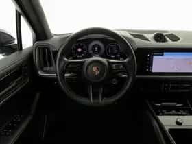 Porsche Cayenne (2024) thumbnail 9