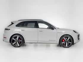 Porsche Cayenne (2024) thumbnail 10