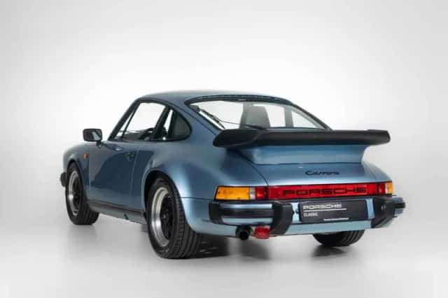 Porsche 911 (1984) thumbnail 2