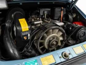 Porsche 911 (1984) thumbnail 12