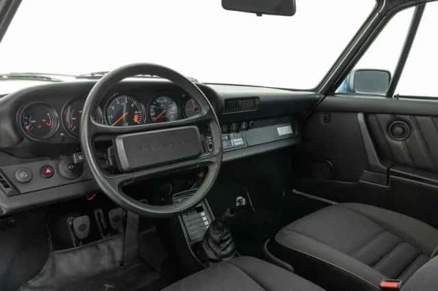 Porsche 911 (1984) thumbnail 3
